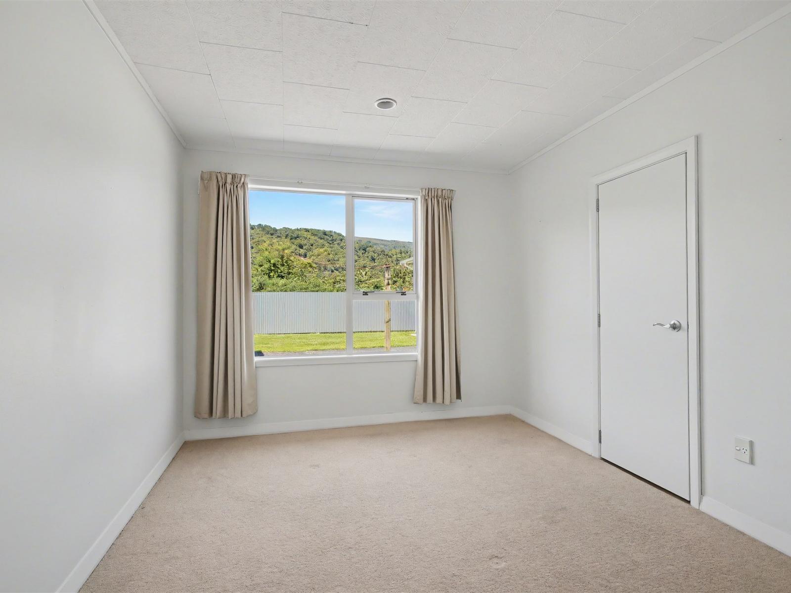 62 McGill Street, Waimangaroa