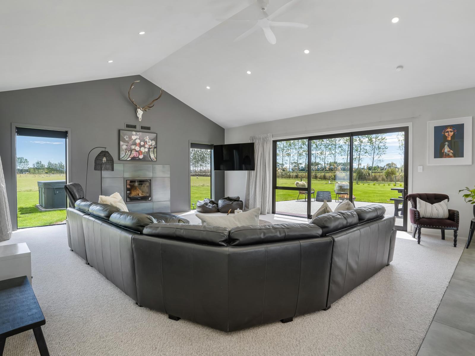 141 Devereux Road, Winton