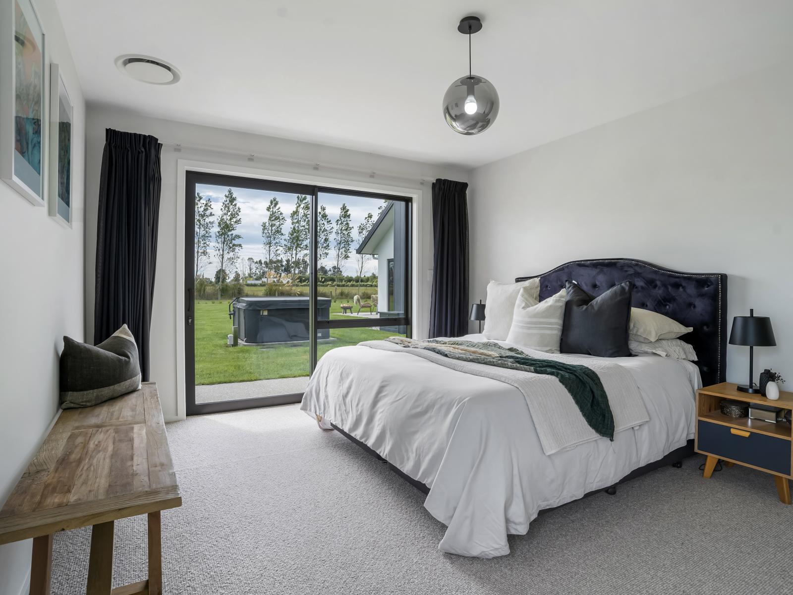 141 Devereux Road, Winton