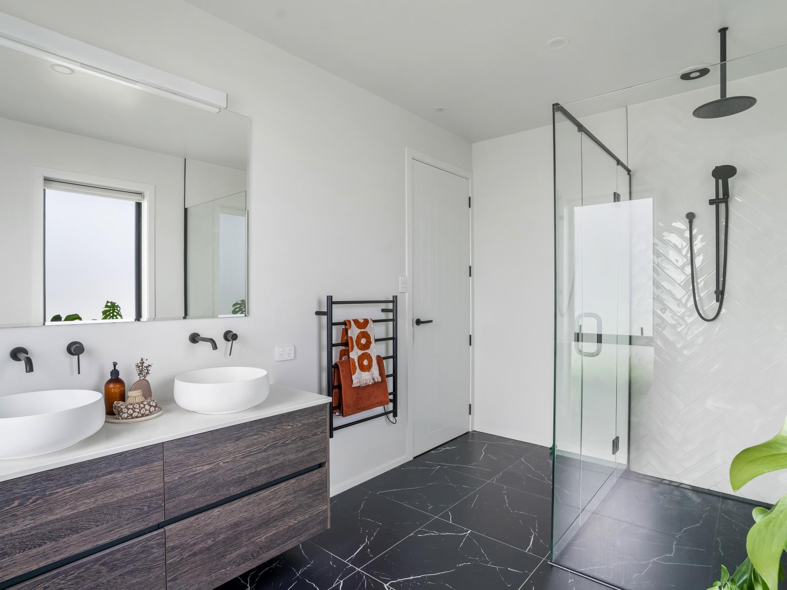 141 Devereux Road, Winton