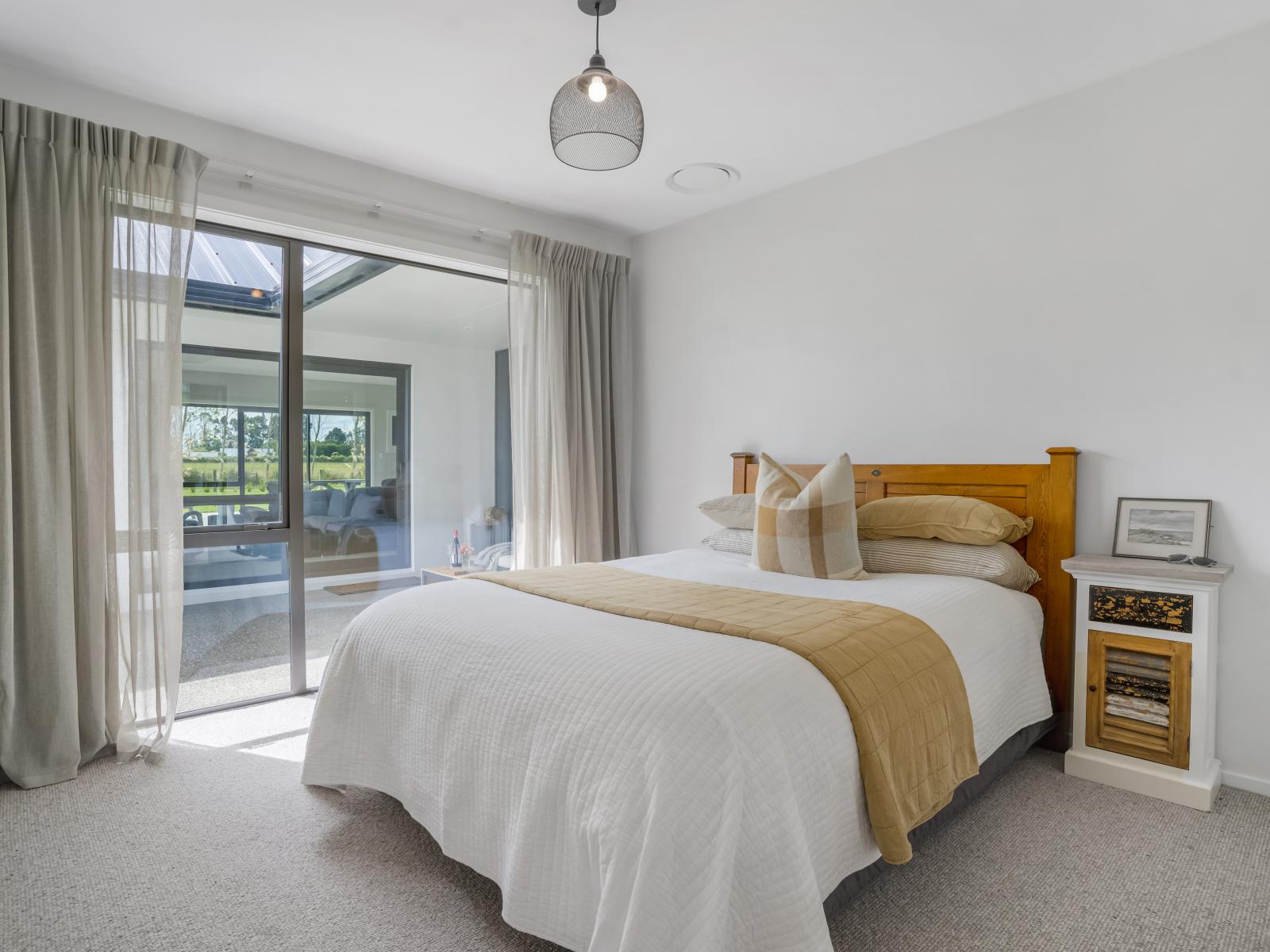 141 Devereux Road, Winton