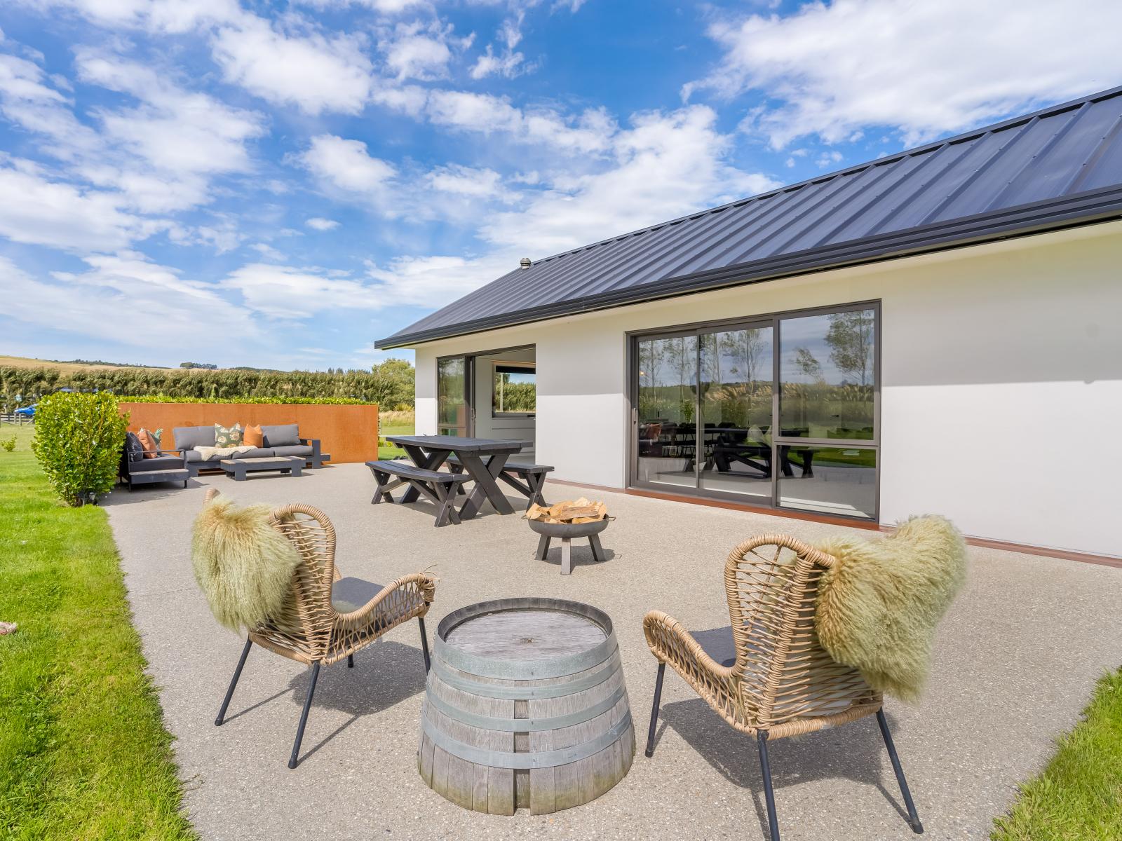 141 Devereux Road, Winton