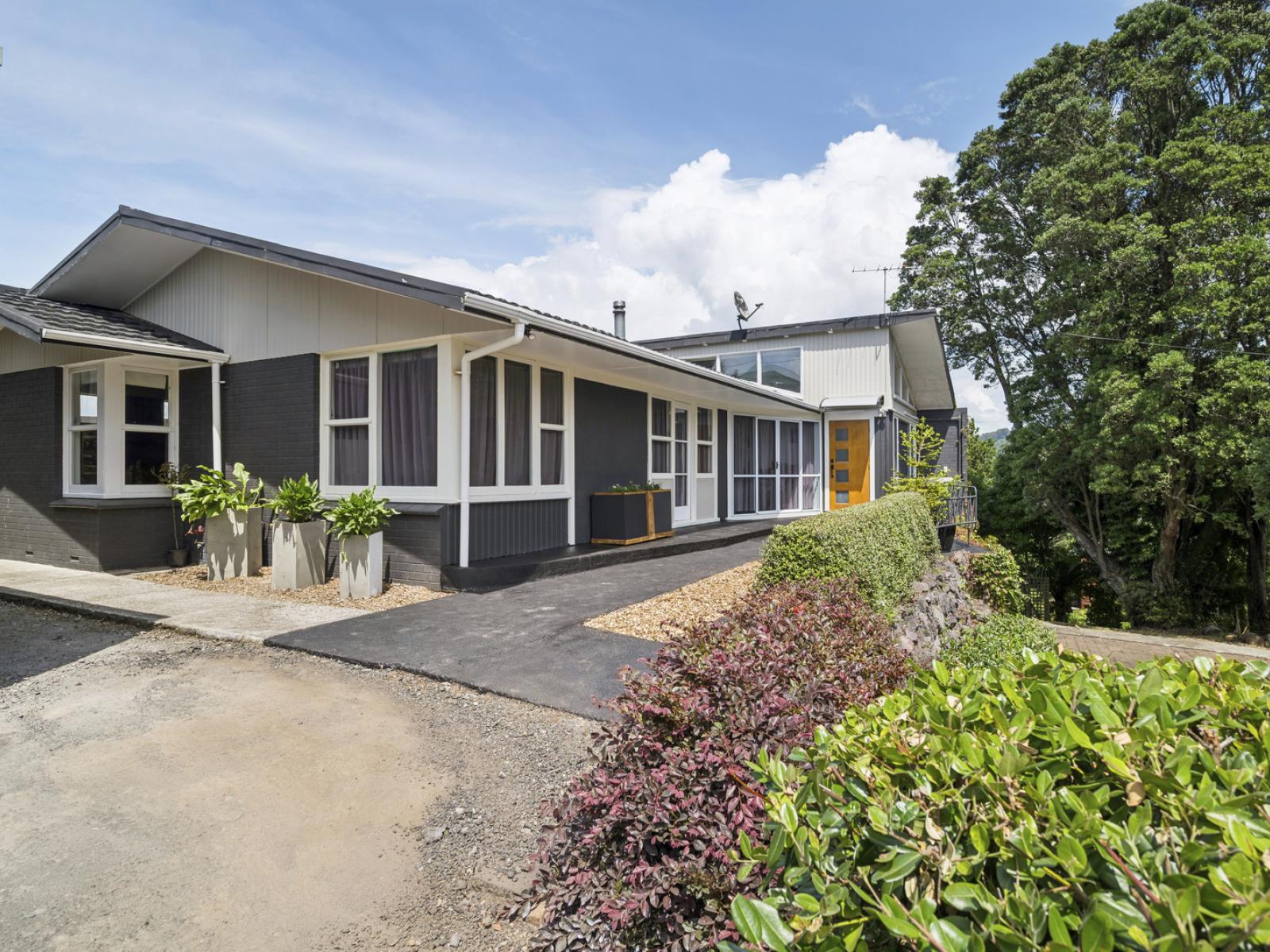 54 Grand Vue Road, Kawaha Point