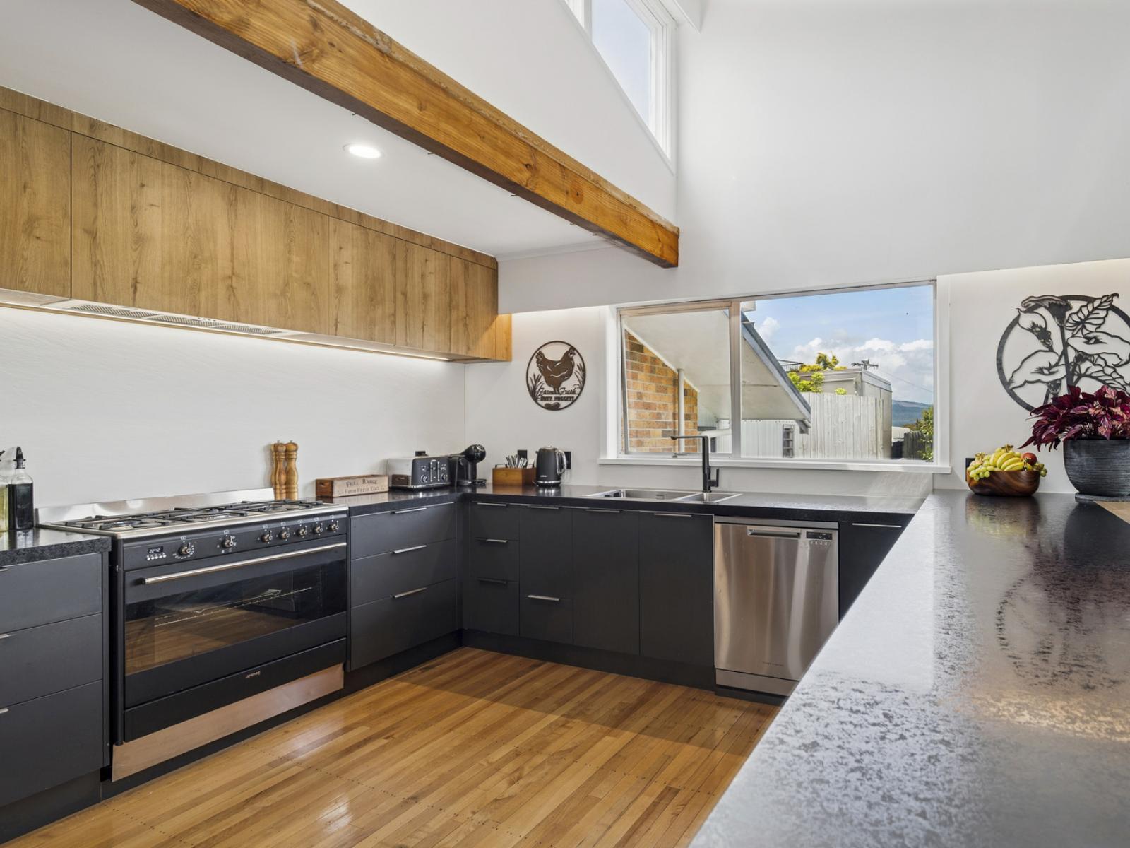 54 Grand Vue Road, Kawaha Point