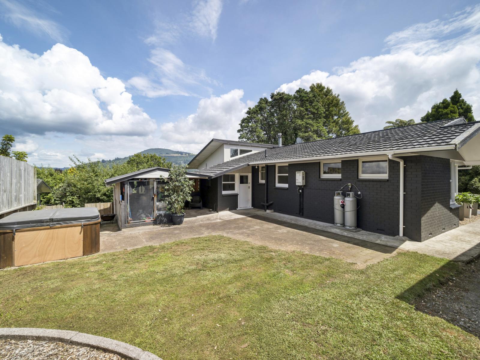 54 Grand Vue Road, Kawaha Point