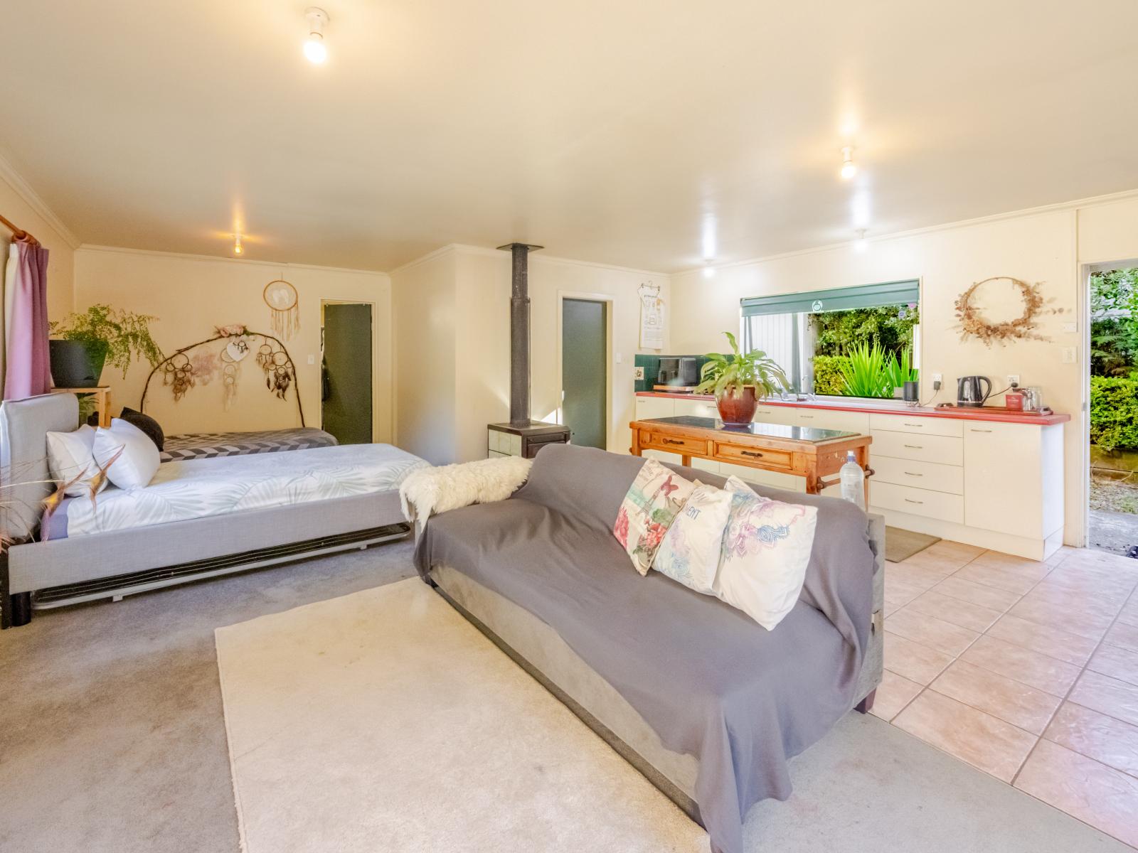 6/3382 Pourerere Road, Waipawa