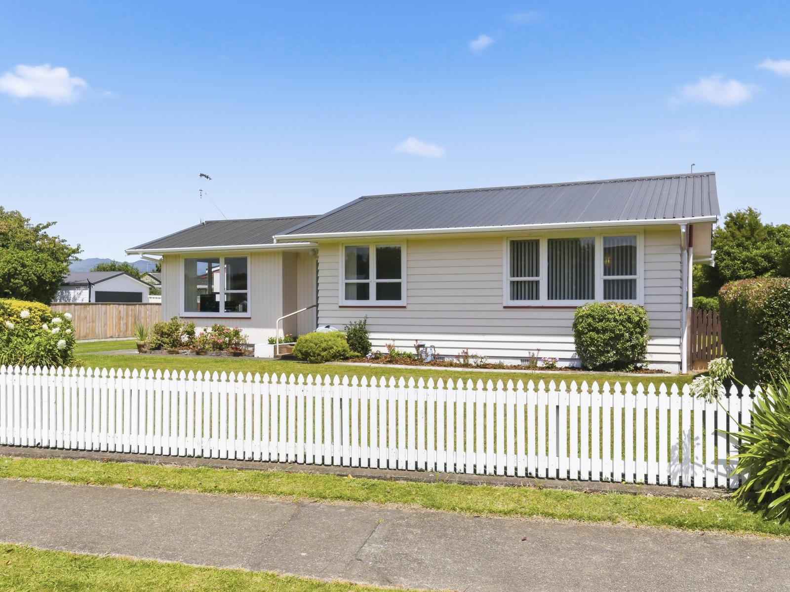 50 Kennedy Drive, Levin