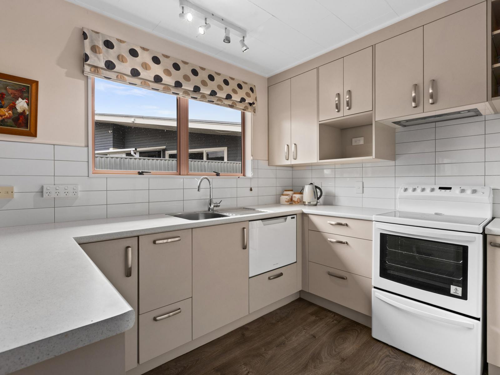 1/3 Church Road, Taradale