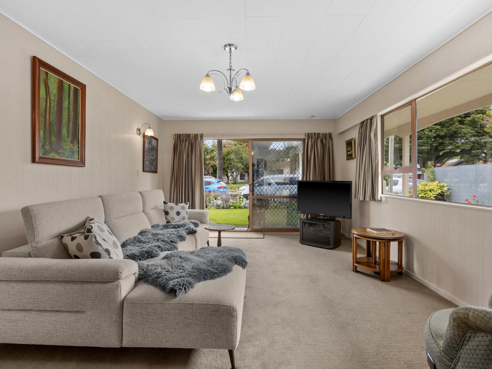 1/3 Church Road, Taradale