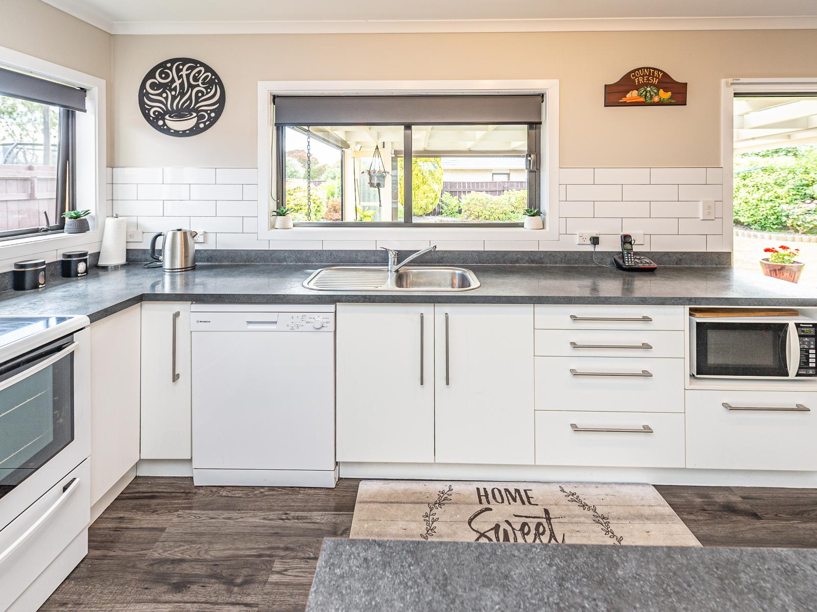 10 Kakaho Drive, Tawhero