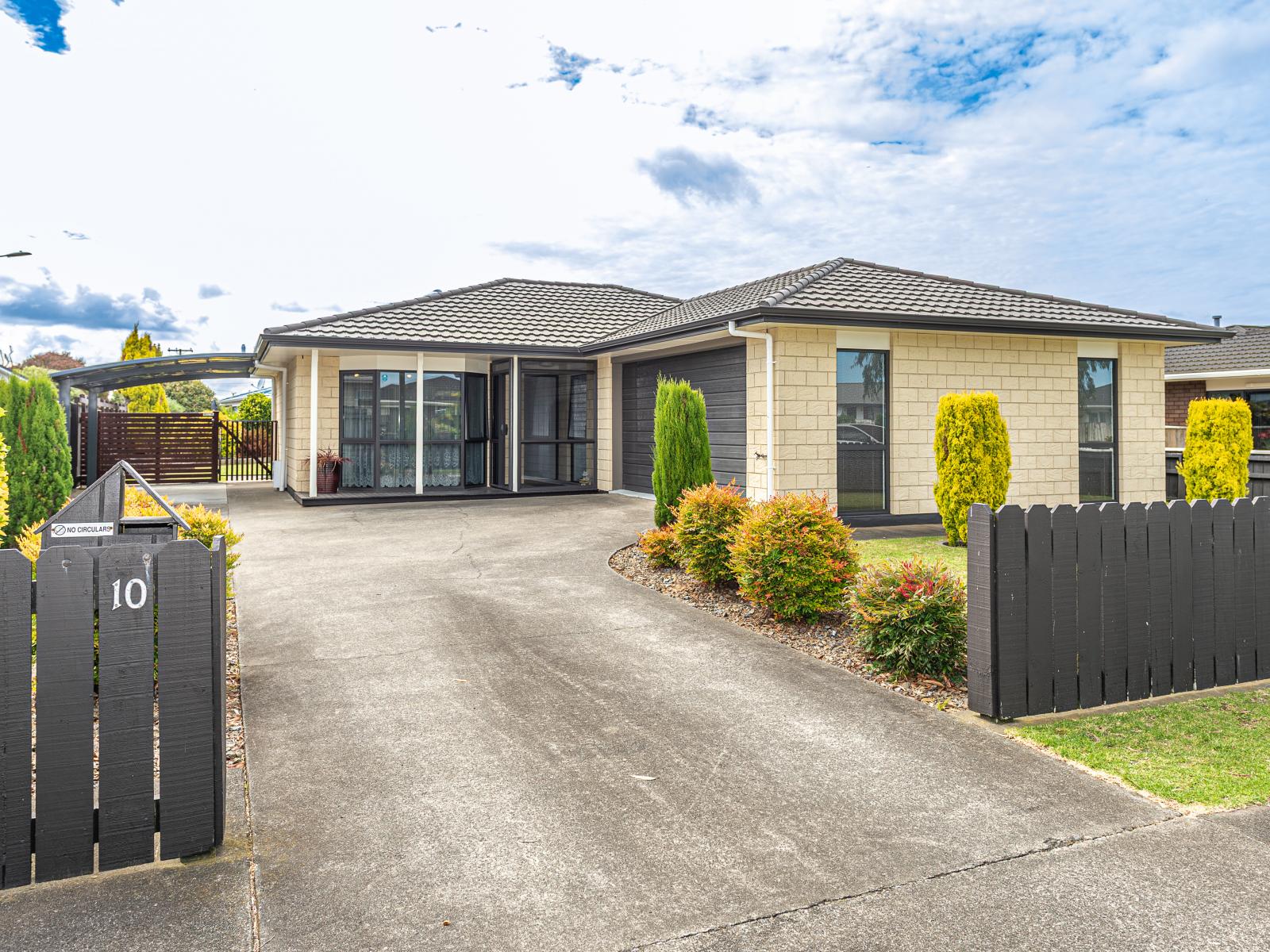 10 Kakaho Drive, Tawhero