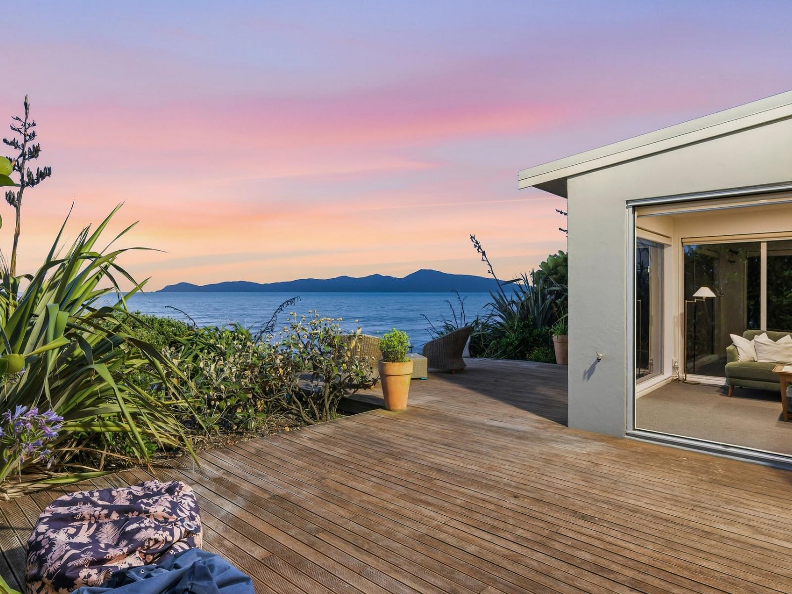 60 The Esplanade, Raumati South