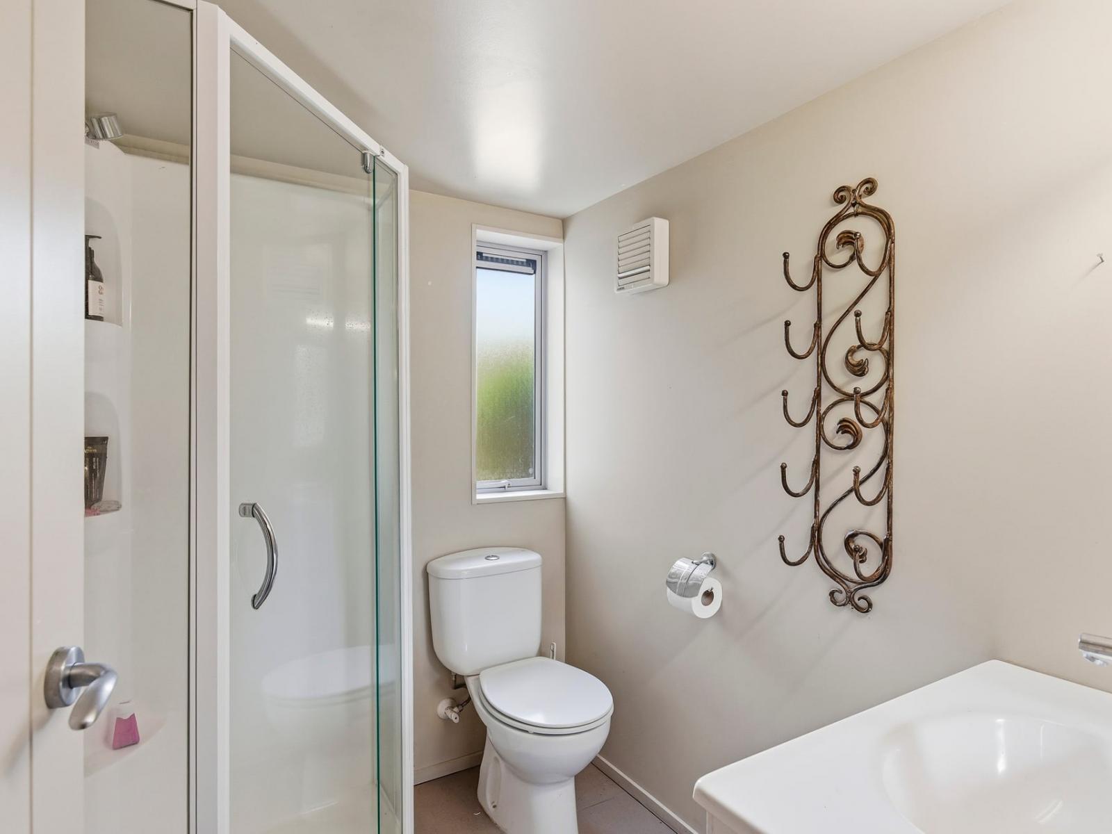 60 The Esplanade, Raumati South