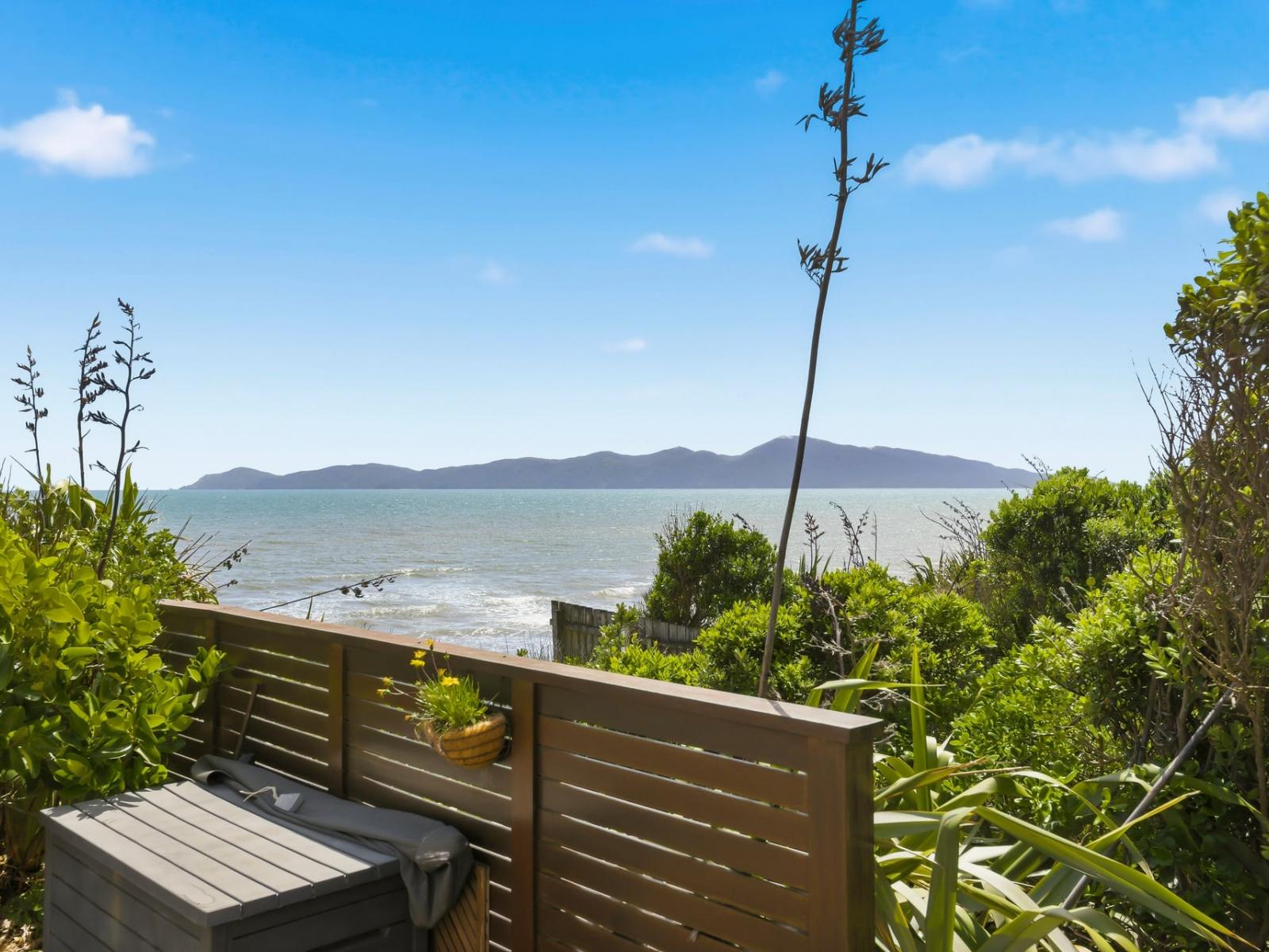 60 The Esplanade, Raumati South