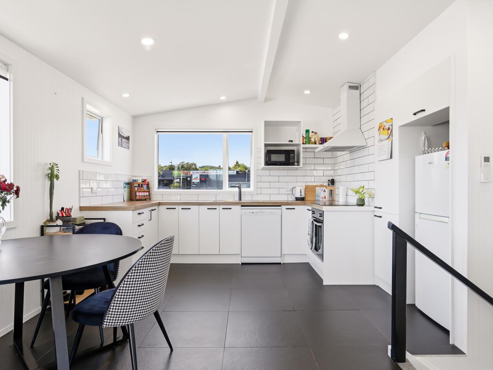 35B Richmond Avenue, Richmond Heights