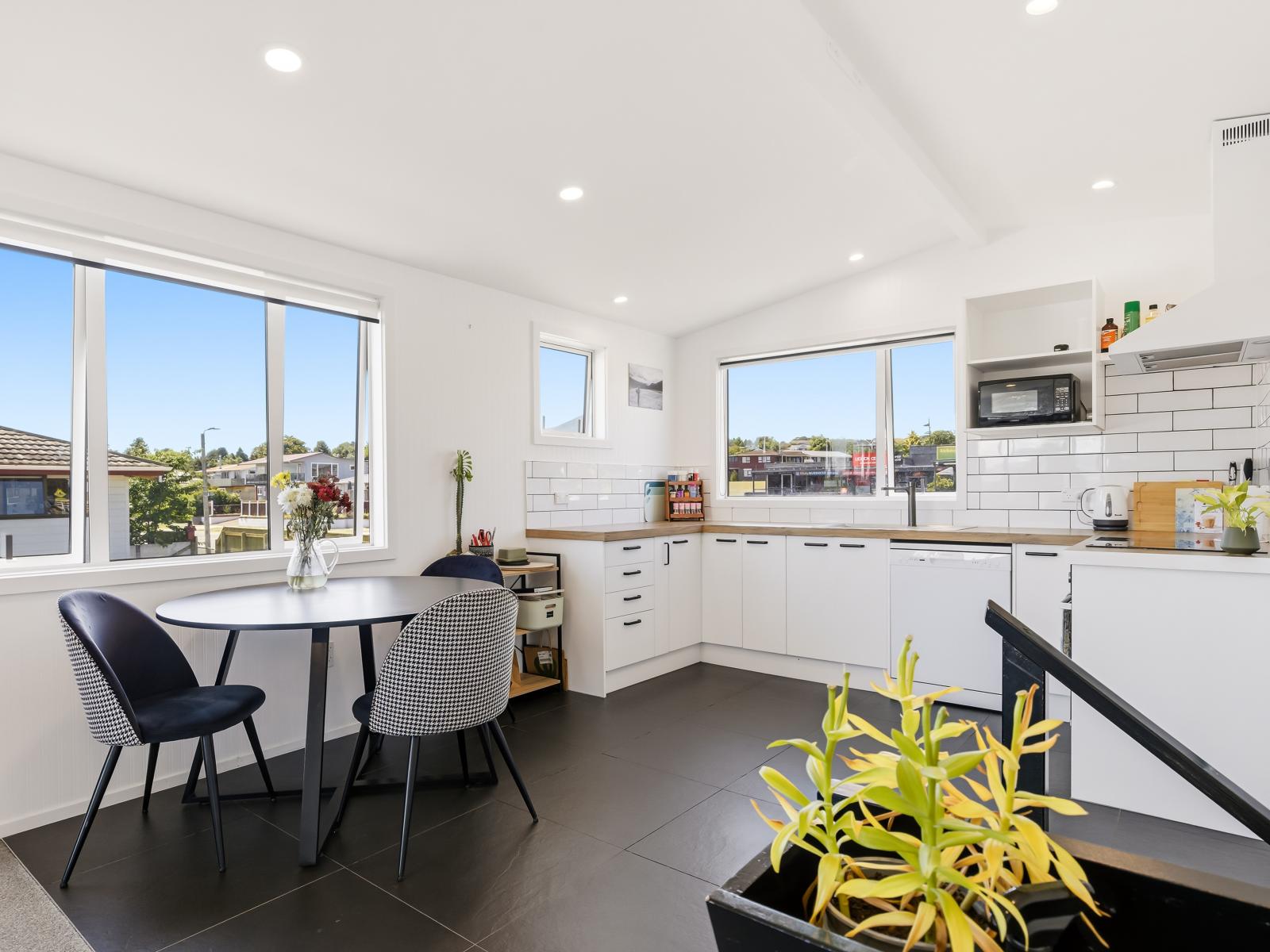 35B Richmond Avenue, Richmond Heights