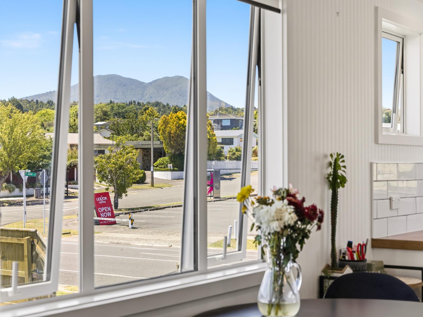 35B Richmond Avenue, Richmond Heights