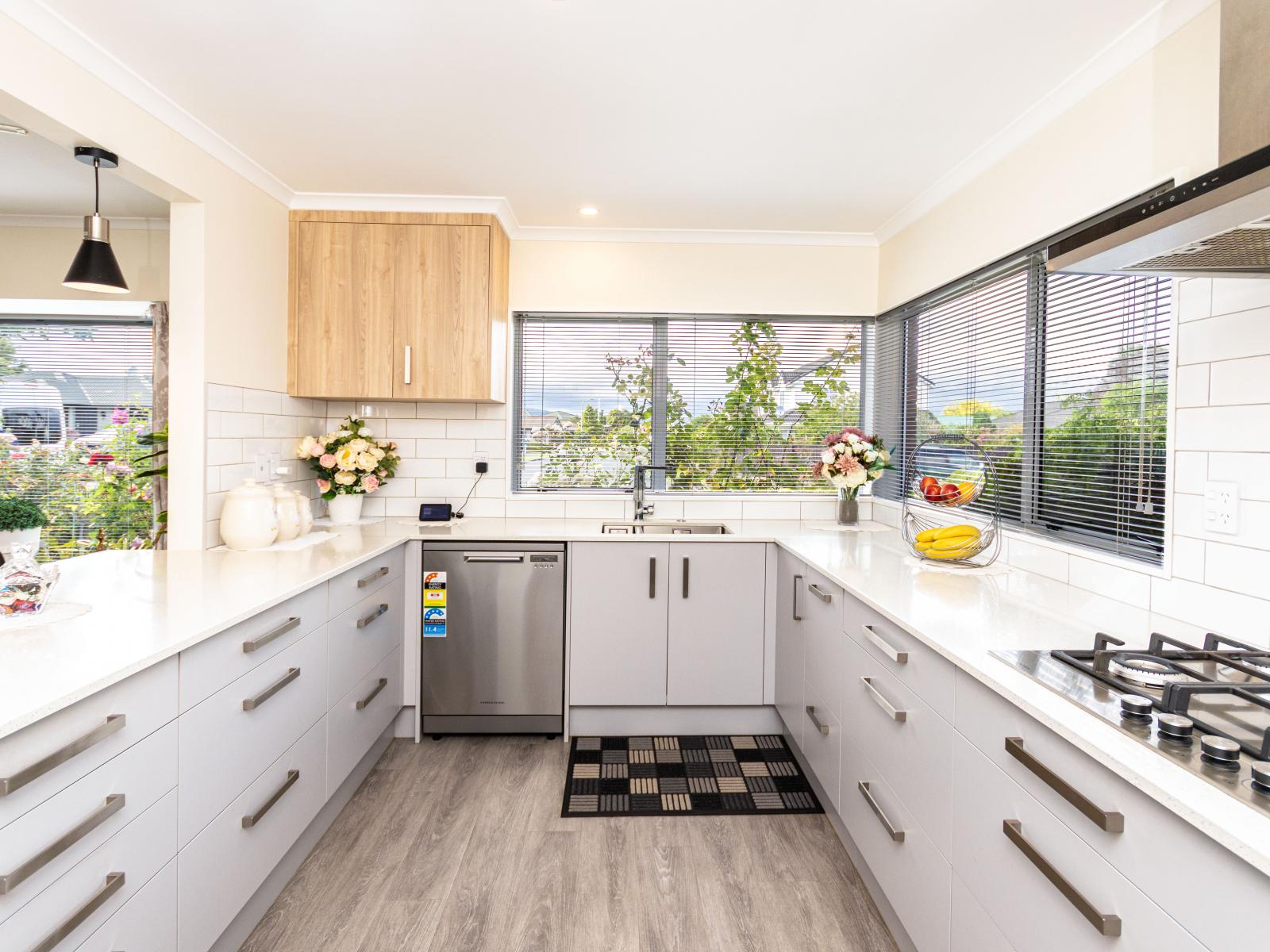 6 Royal Oak Drive, Kelvin Grove