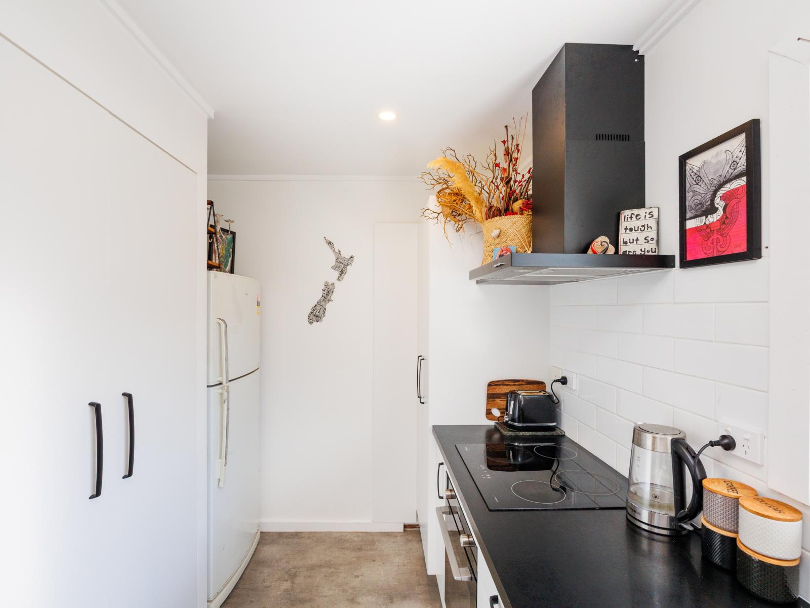 16 Thomson Street, West End