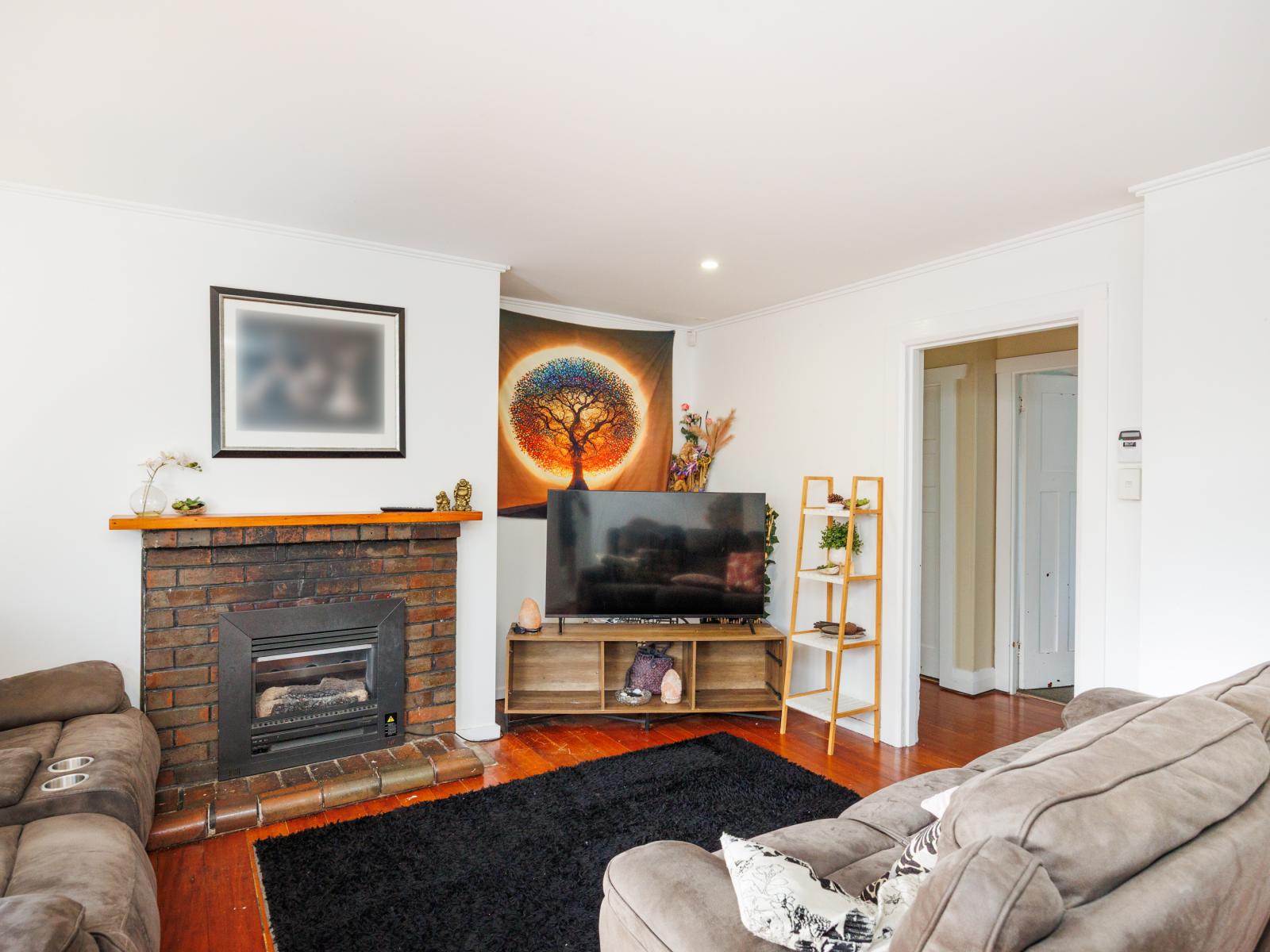 16 Thomson Street, West End