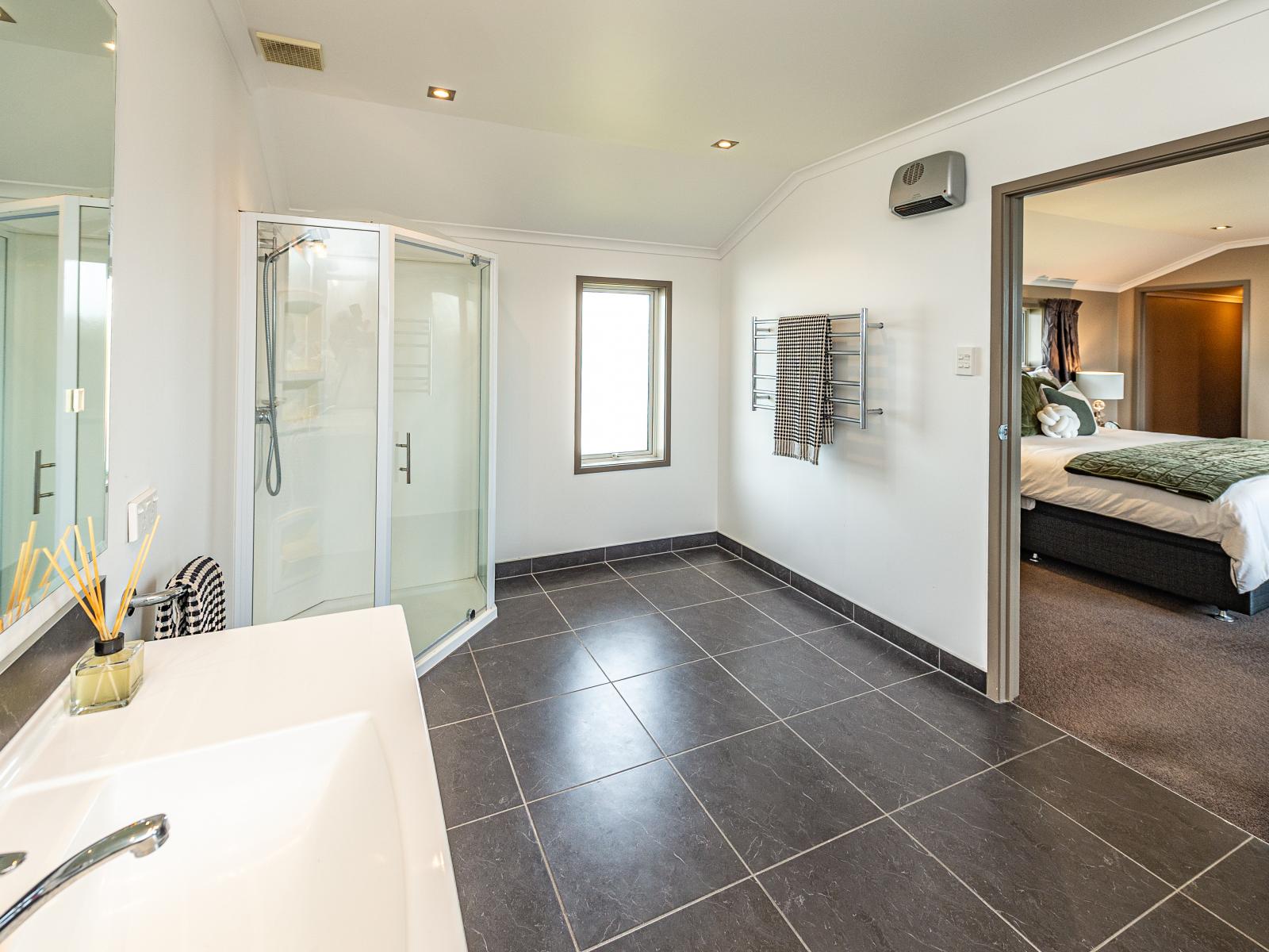 8 Akepiro Place, Tawhero