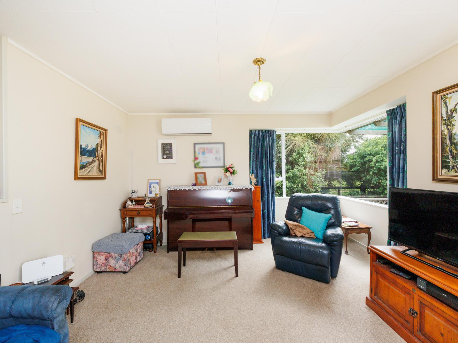 24B Cargill Grove, Kelvin Grove