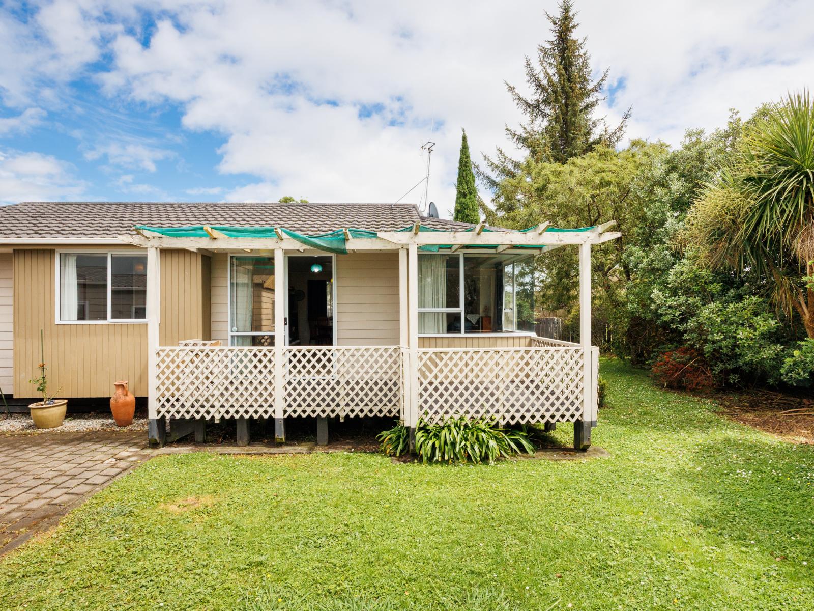 24B Cargill Grove, Kelvin Grove