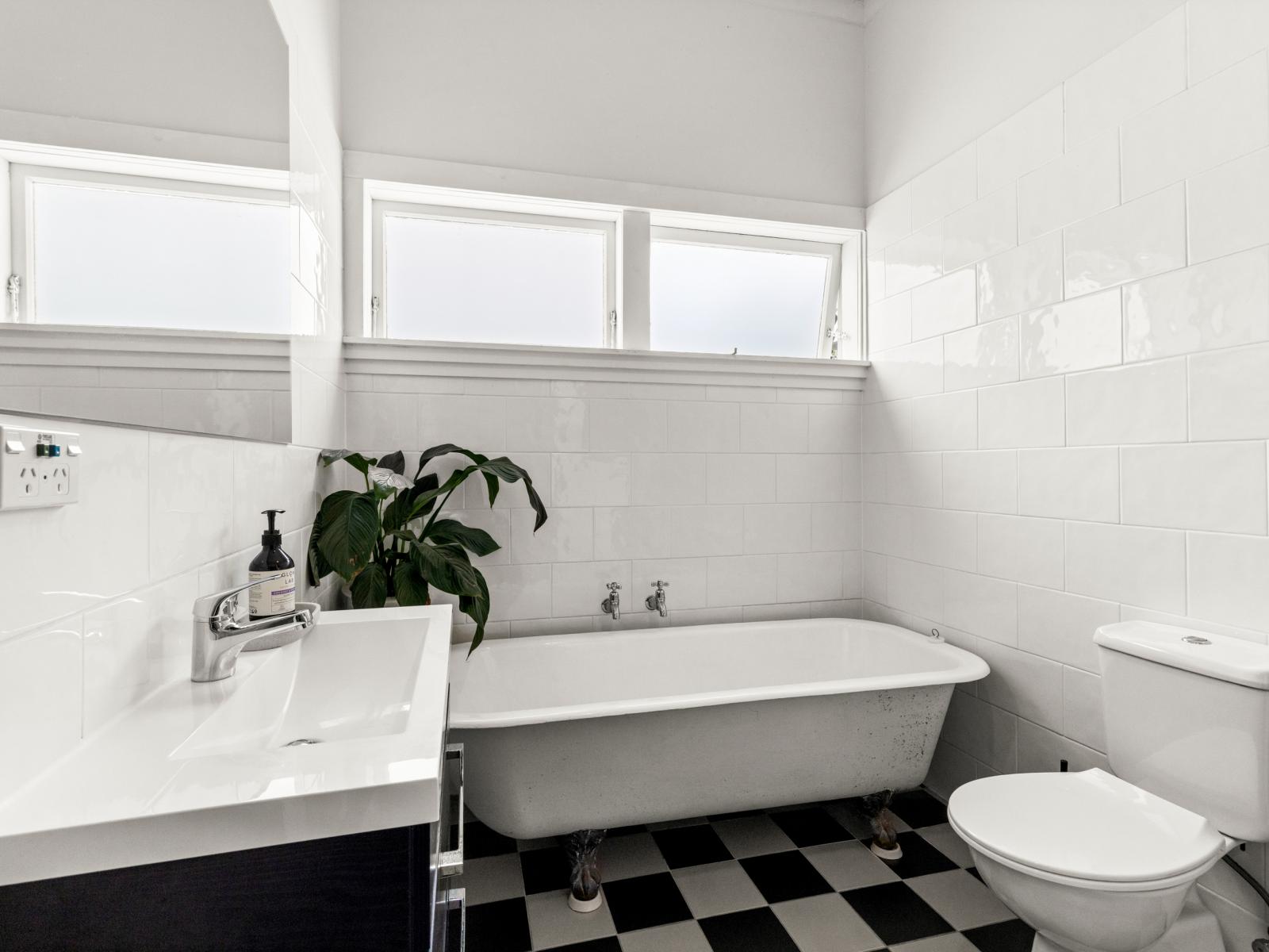 2 McDonald Street, Napier South