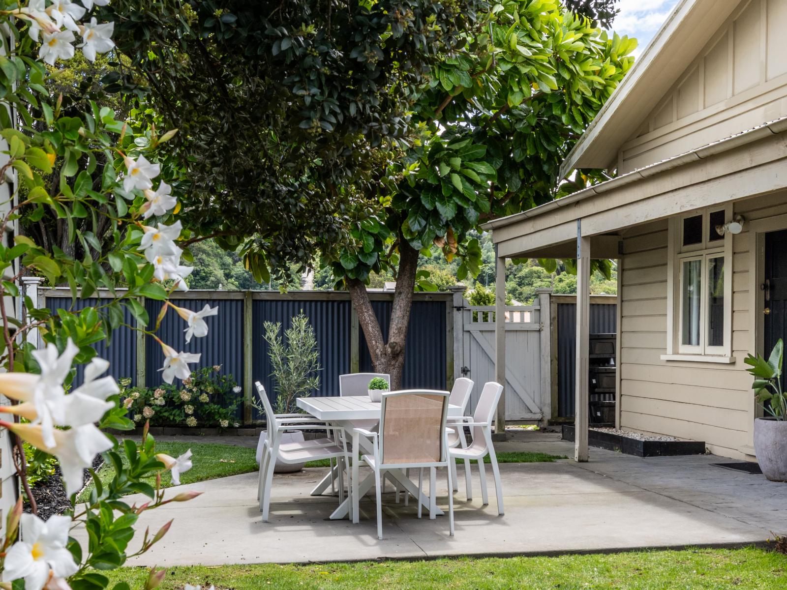 2 McDonald Street, Napier South