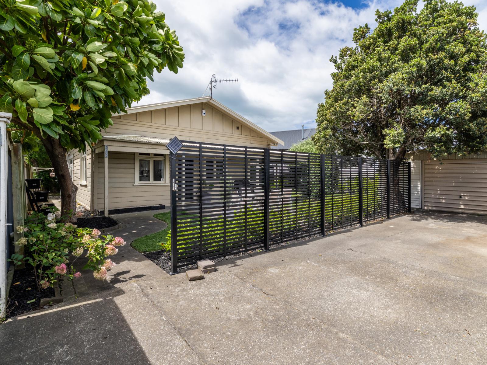 2 McDonald Street, Napier South