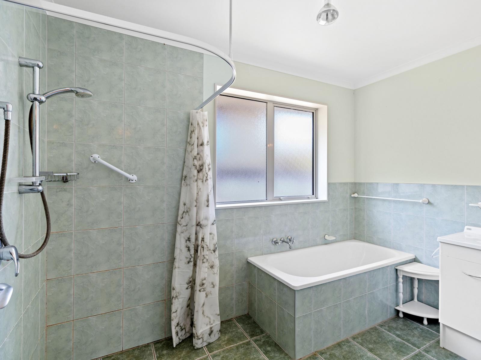 71 Tasman Road, Otaki Beach