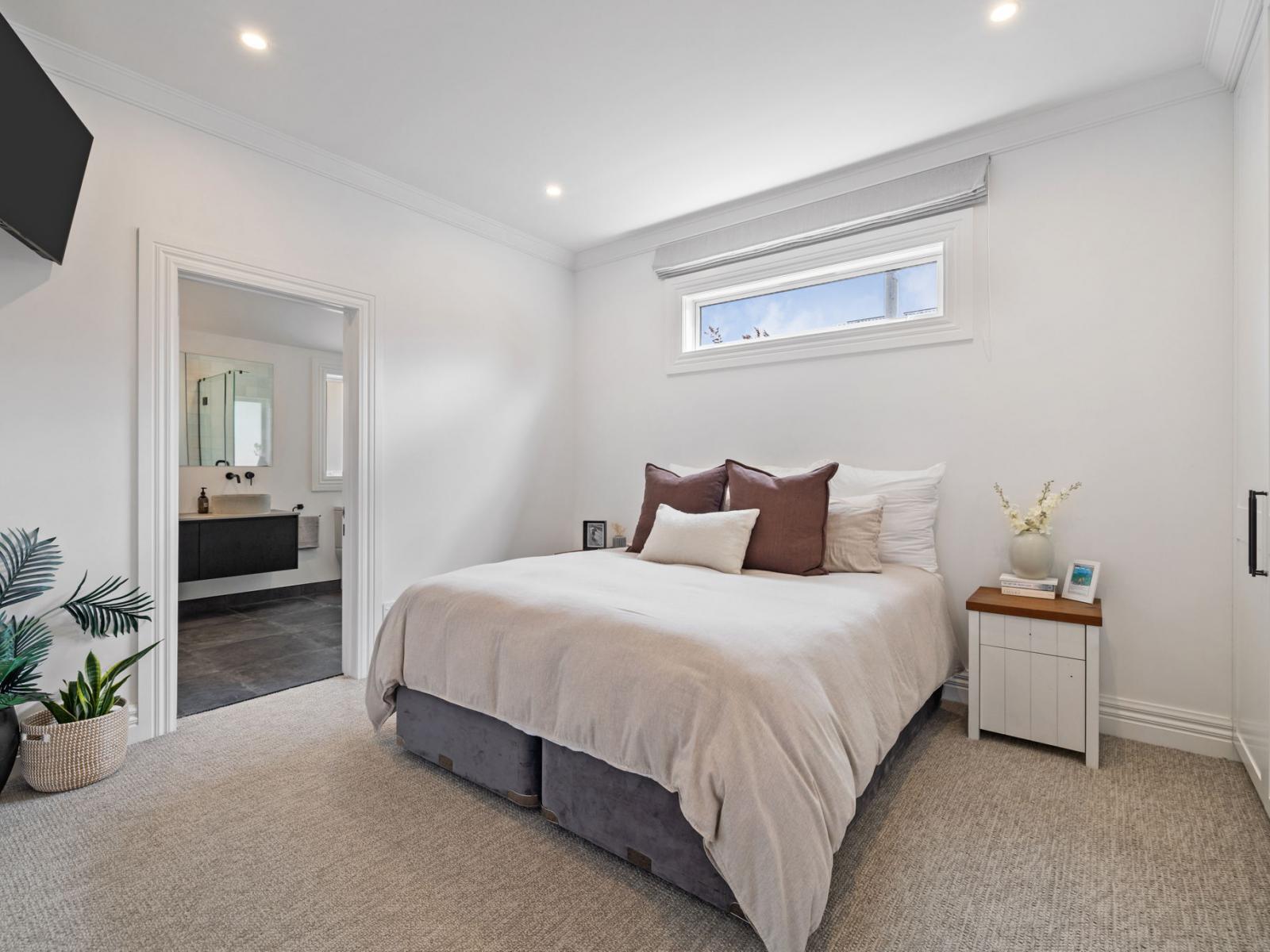 11 Miro Street, Takaro