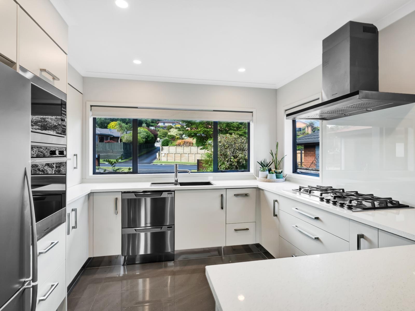 19 Ashmore Drive, Frankleigh Park