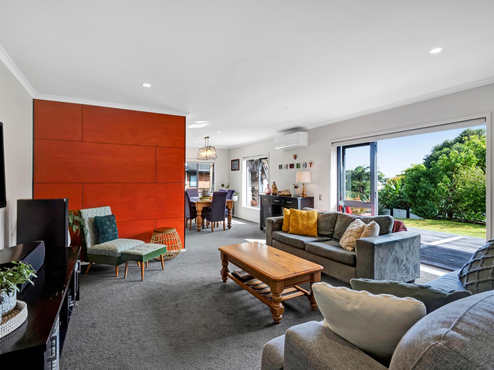 19 Ashmore Drive, Frankleigh Park