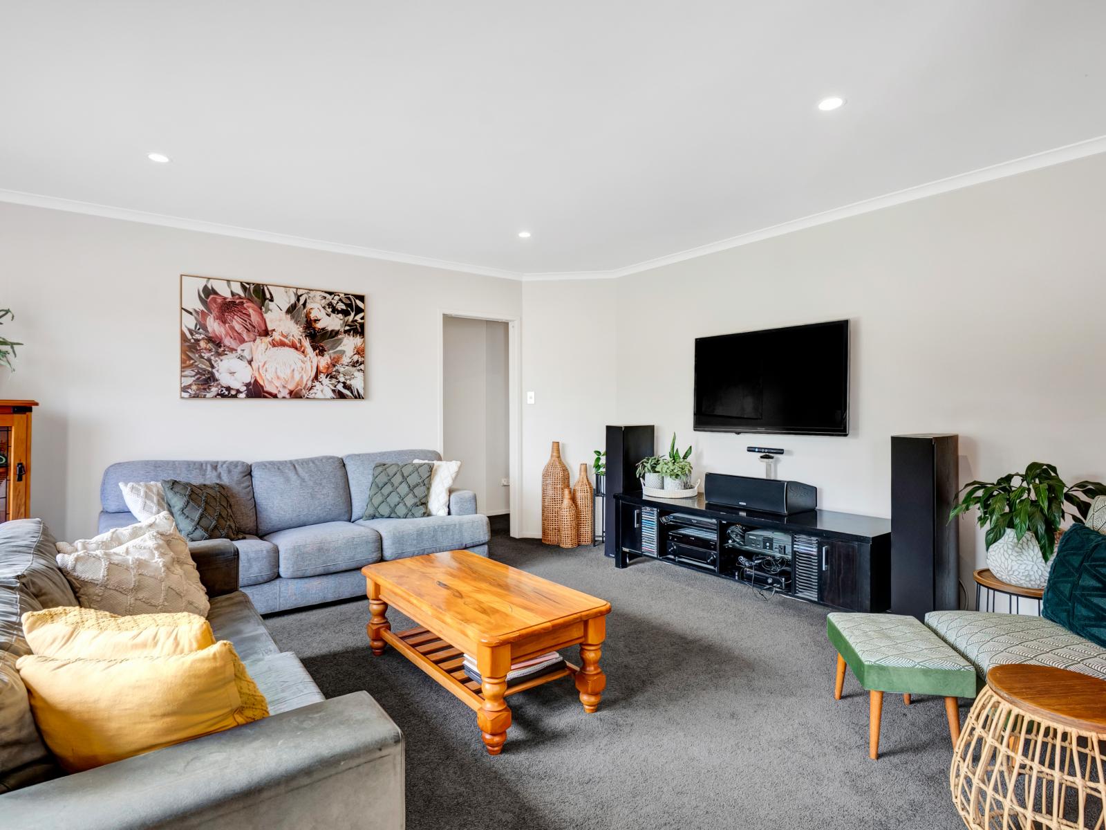 19 Ashmore Drive, Frankleigh Park