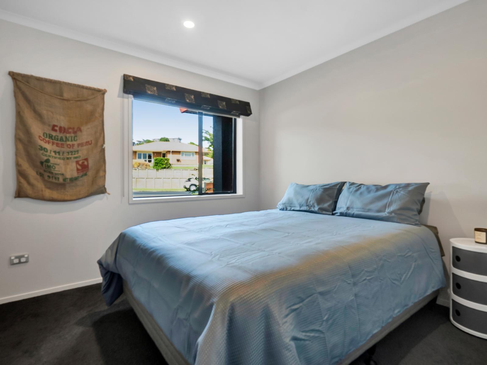 19 Ashmore Drive, Frankleigh Park