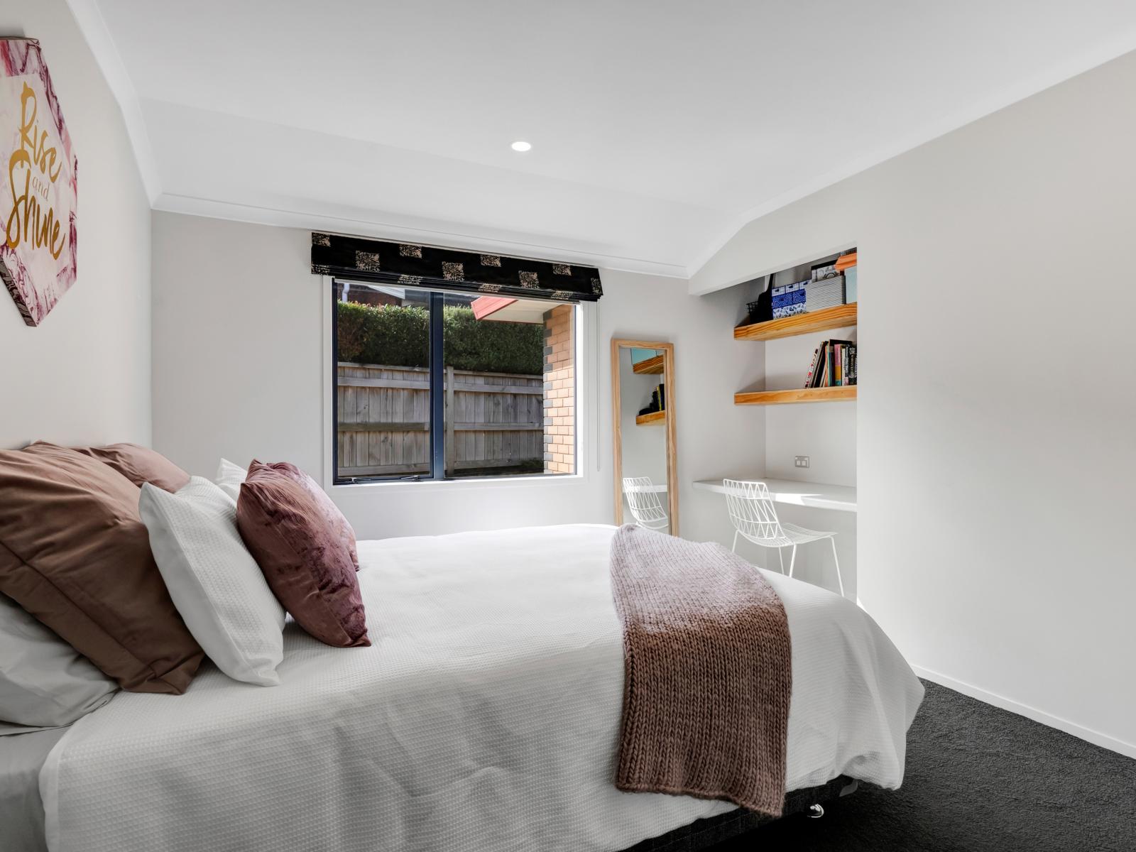 19 Ashmore Drive, Frankleigh Park