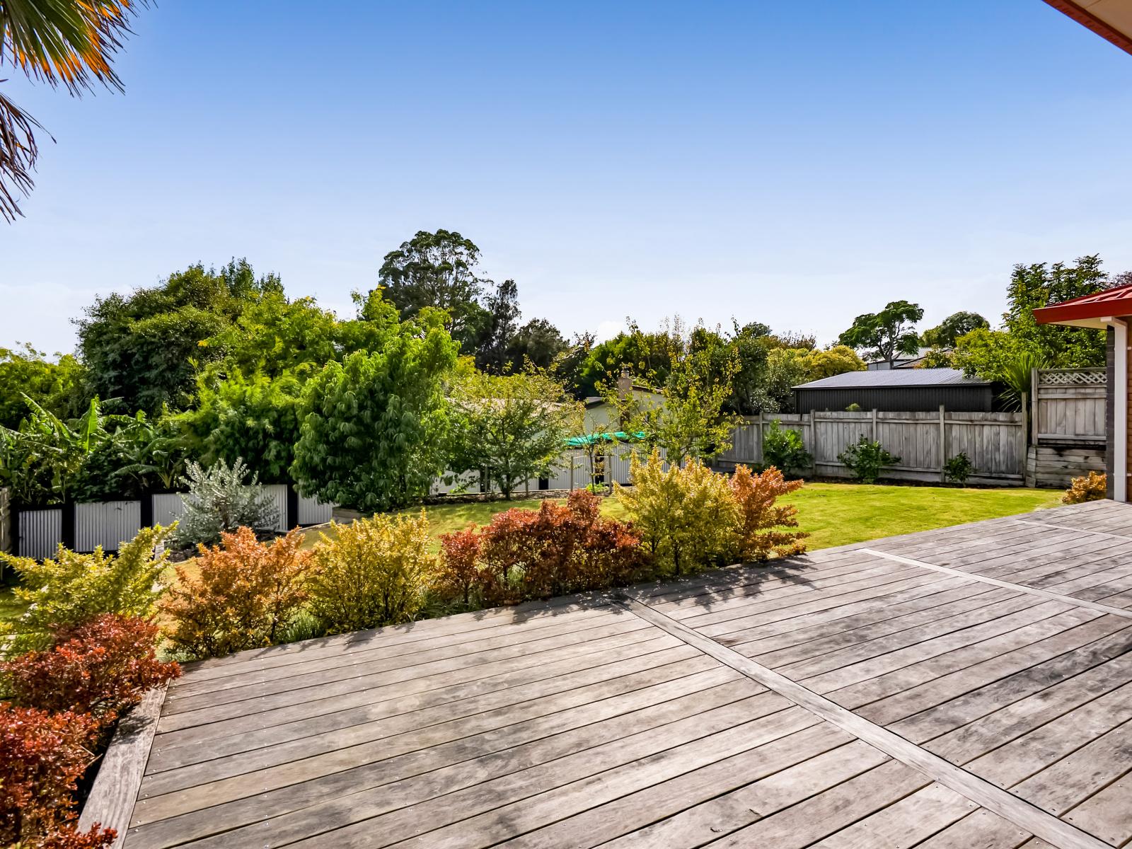 19 Ashmore Drive, Frankleigh Park