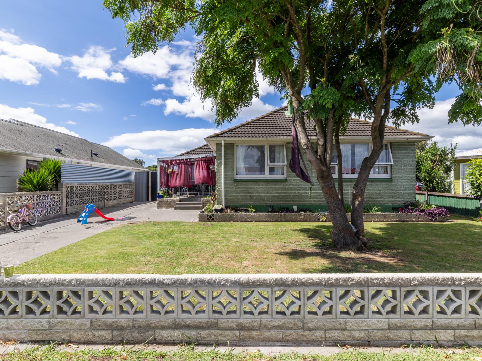 330 Tui Place, Camberley