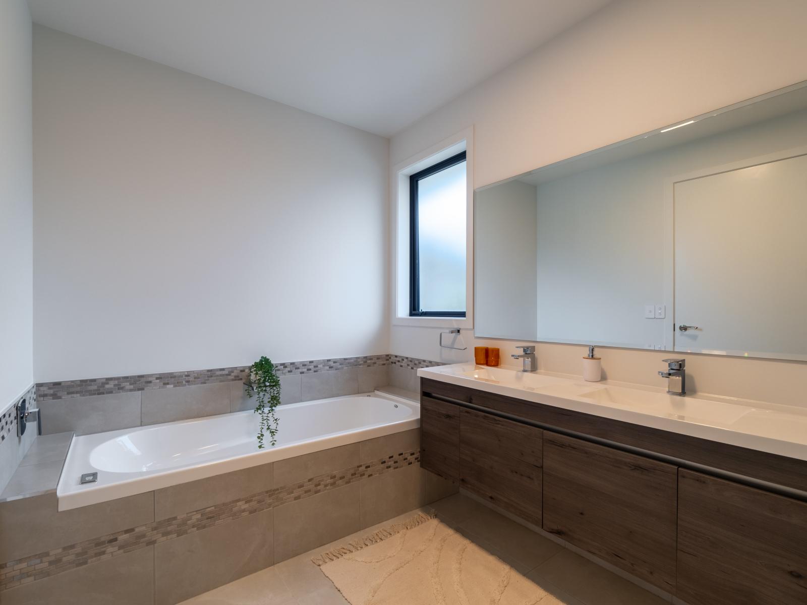 101 Hoffman Court, Waikiwi