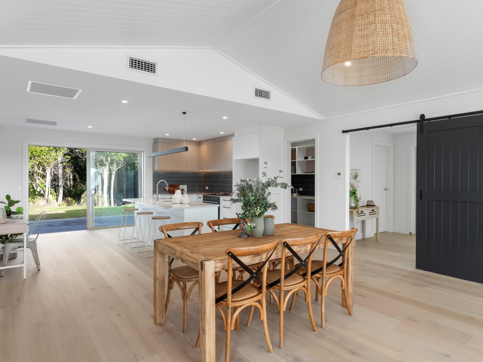 7 Pihoihoi Close, Waikanae