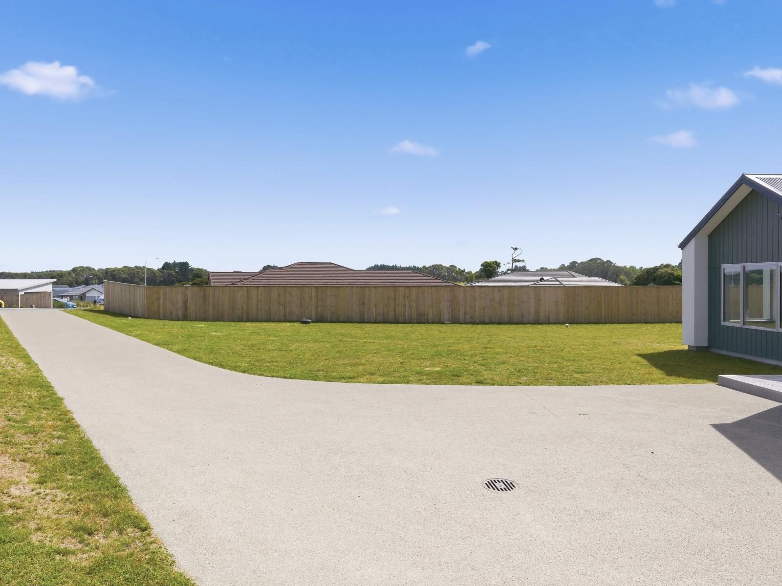 7 Pihoihoi Close, Waikanae