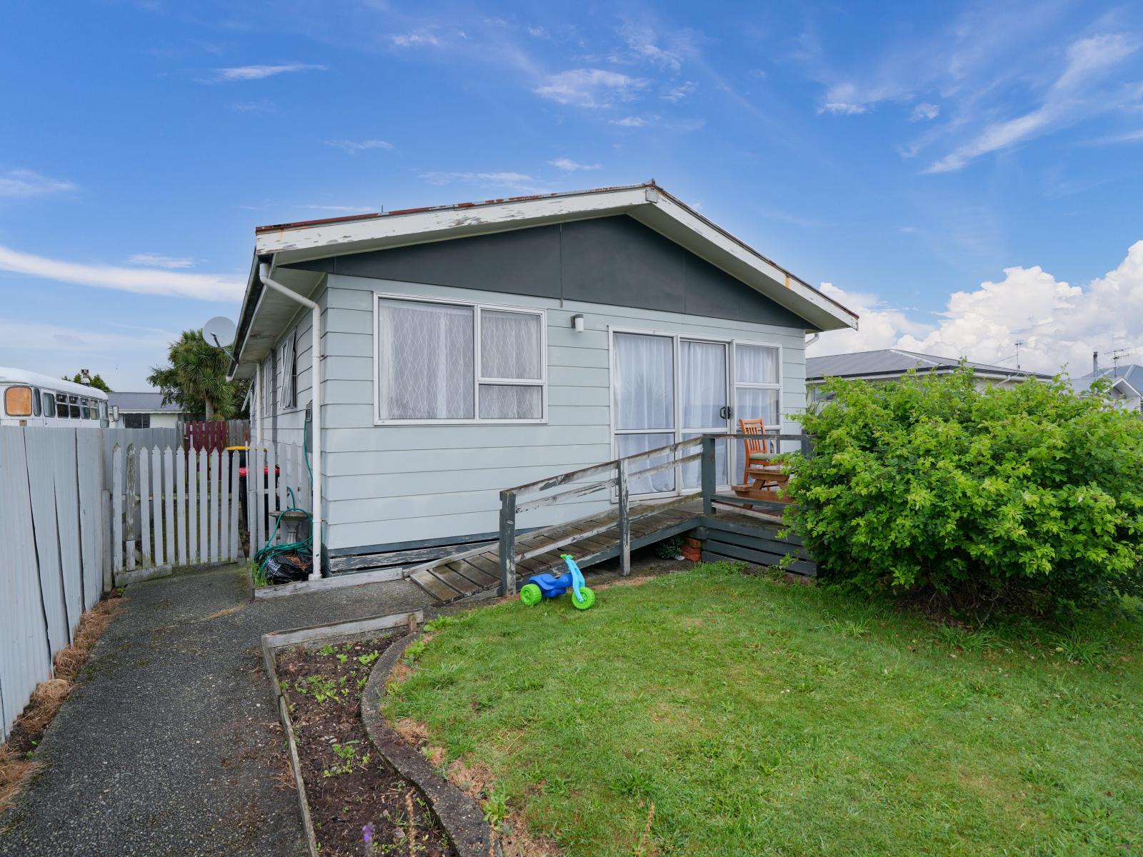 11 Boyne Street, Clifton