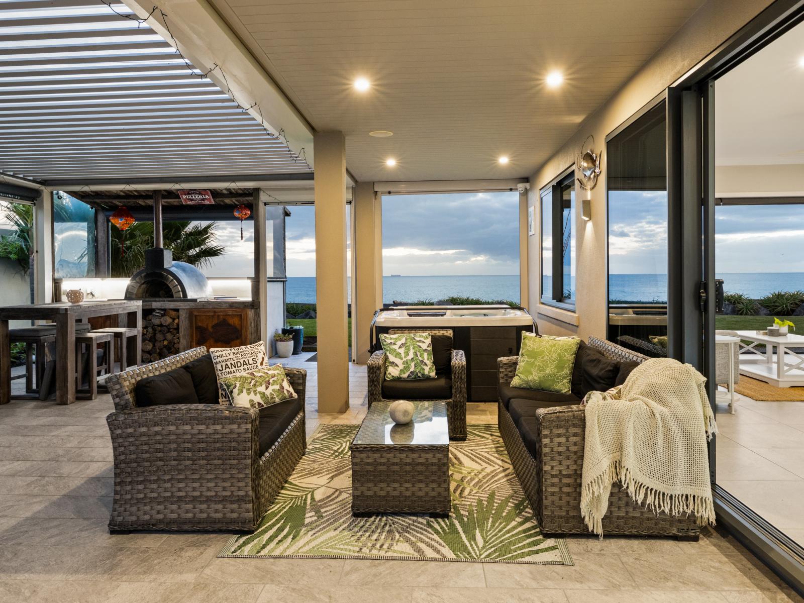 50 Ferguson Street North, Bay View