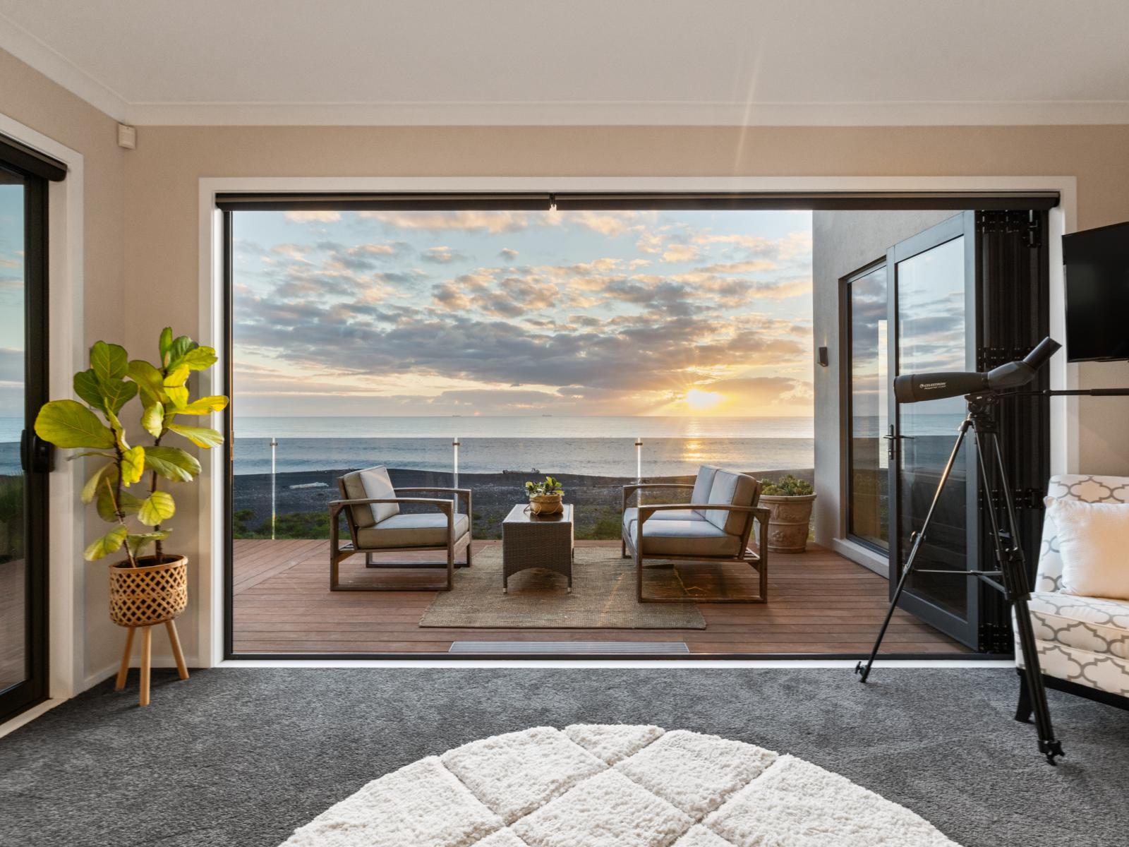 50 Ferguson Street North, Bay View