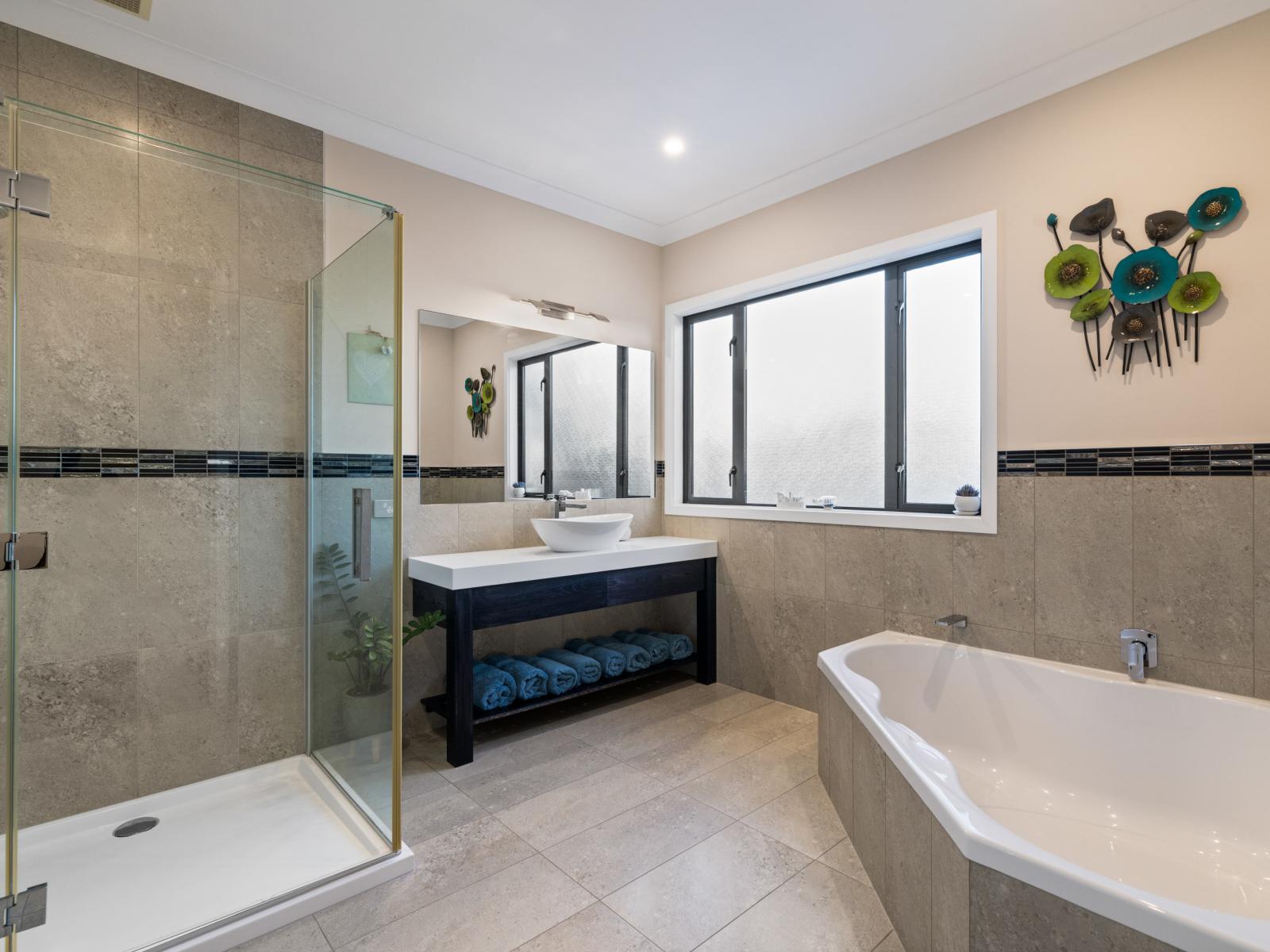 50 Ferguson Street North, Bay View