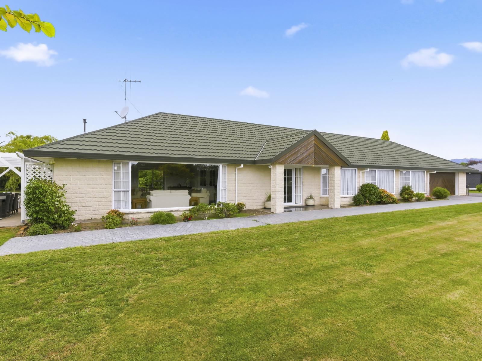 4 Lakewood Grove, Levin