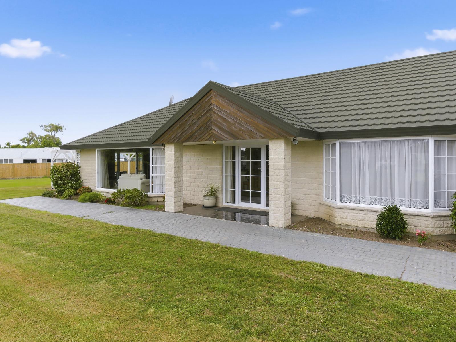 4 Lakewood Grove, Levin