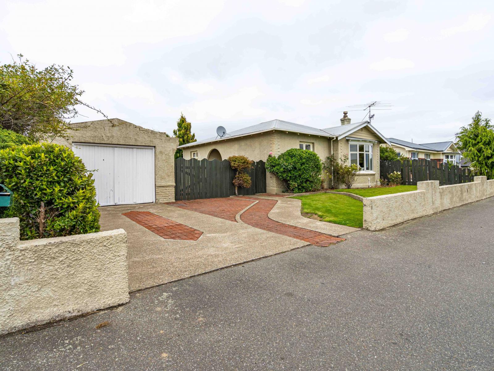 349 Tay Street, Turnbull Thomson Park