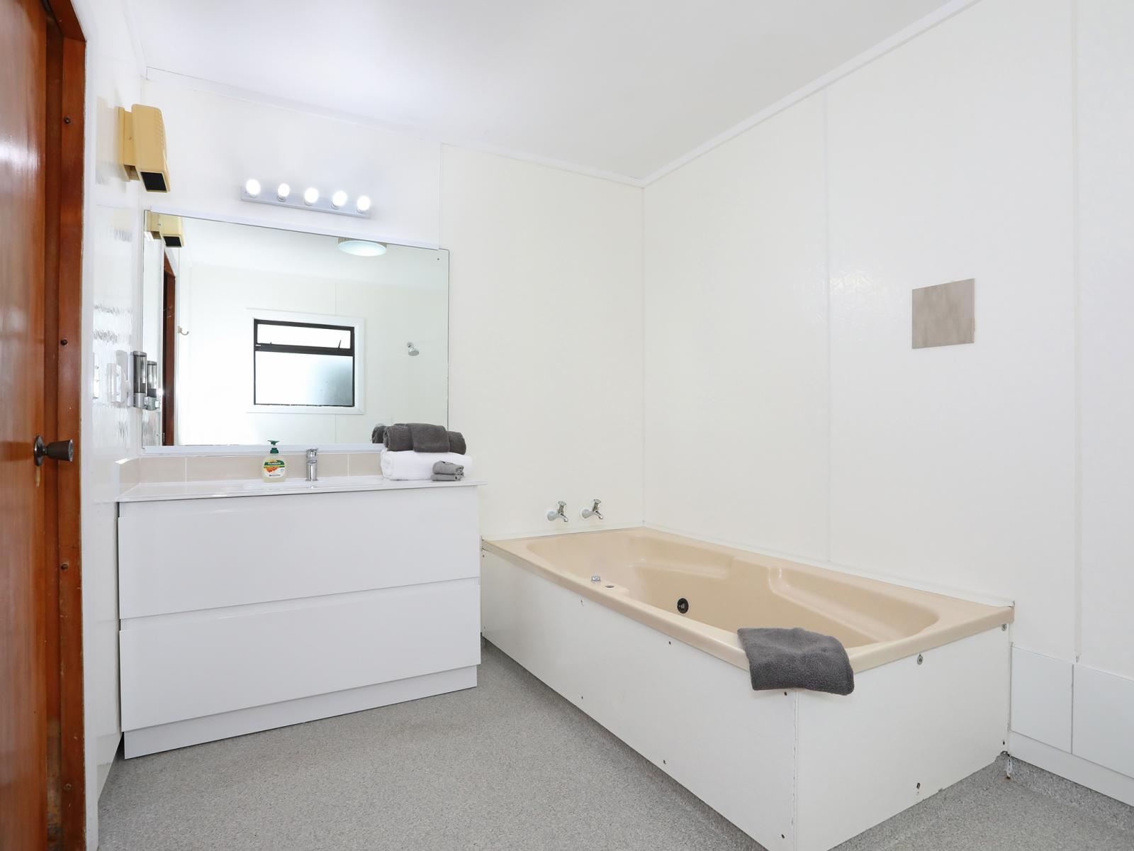 167 Fitzherbert Avenue, West End